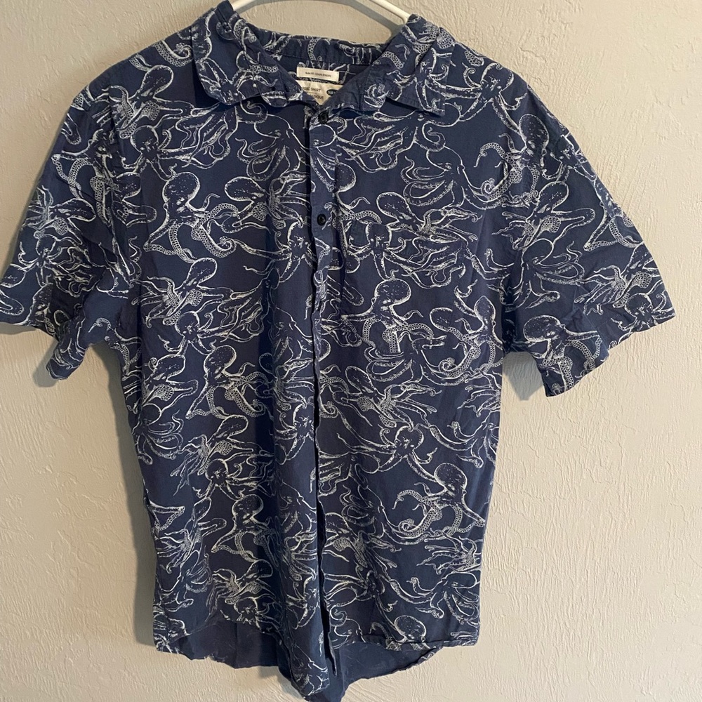 Old navy button down shirt